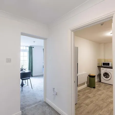 Lejlighed Spacious 1 Bed With Sea Views