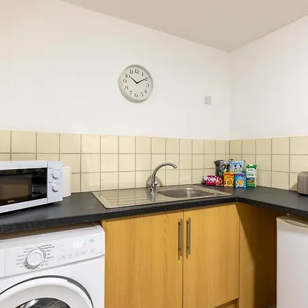 Lejlighed Spacious 1 Bed With Sea Views *
