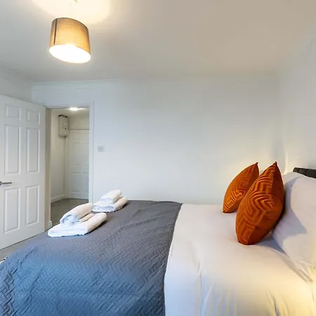 Spacious 1 Bed With Sea Views * Whitehaven