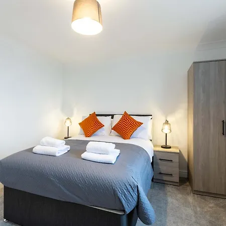 Spacious 1 Bed With Sea Views